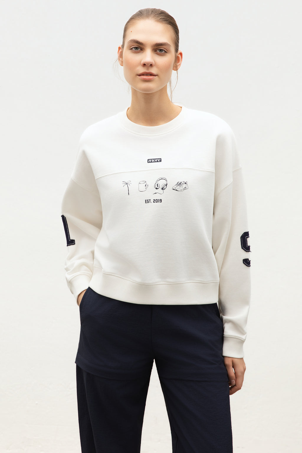 Fleece Sweatshirt Cloud Dancer full Details video