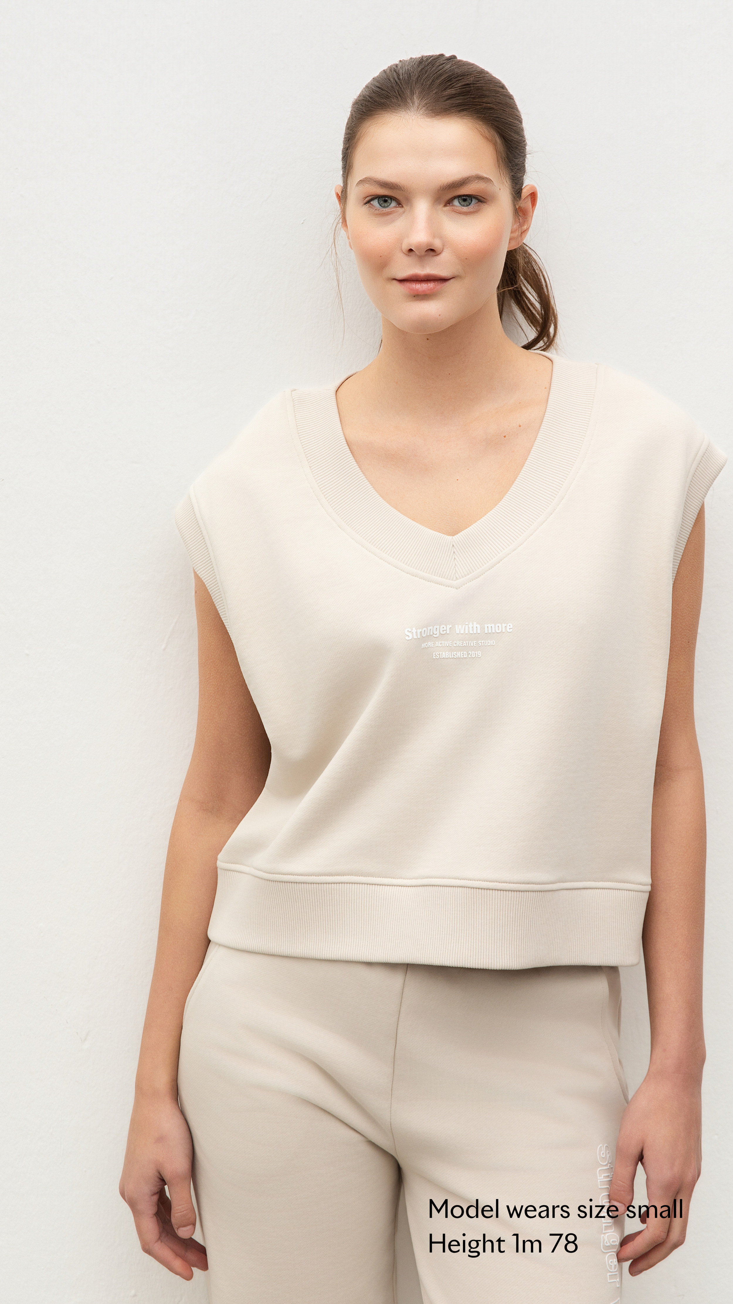V Neck Sleeveless Fleece Sweatshirt Full details video